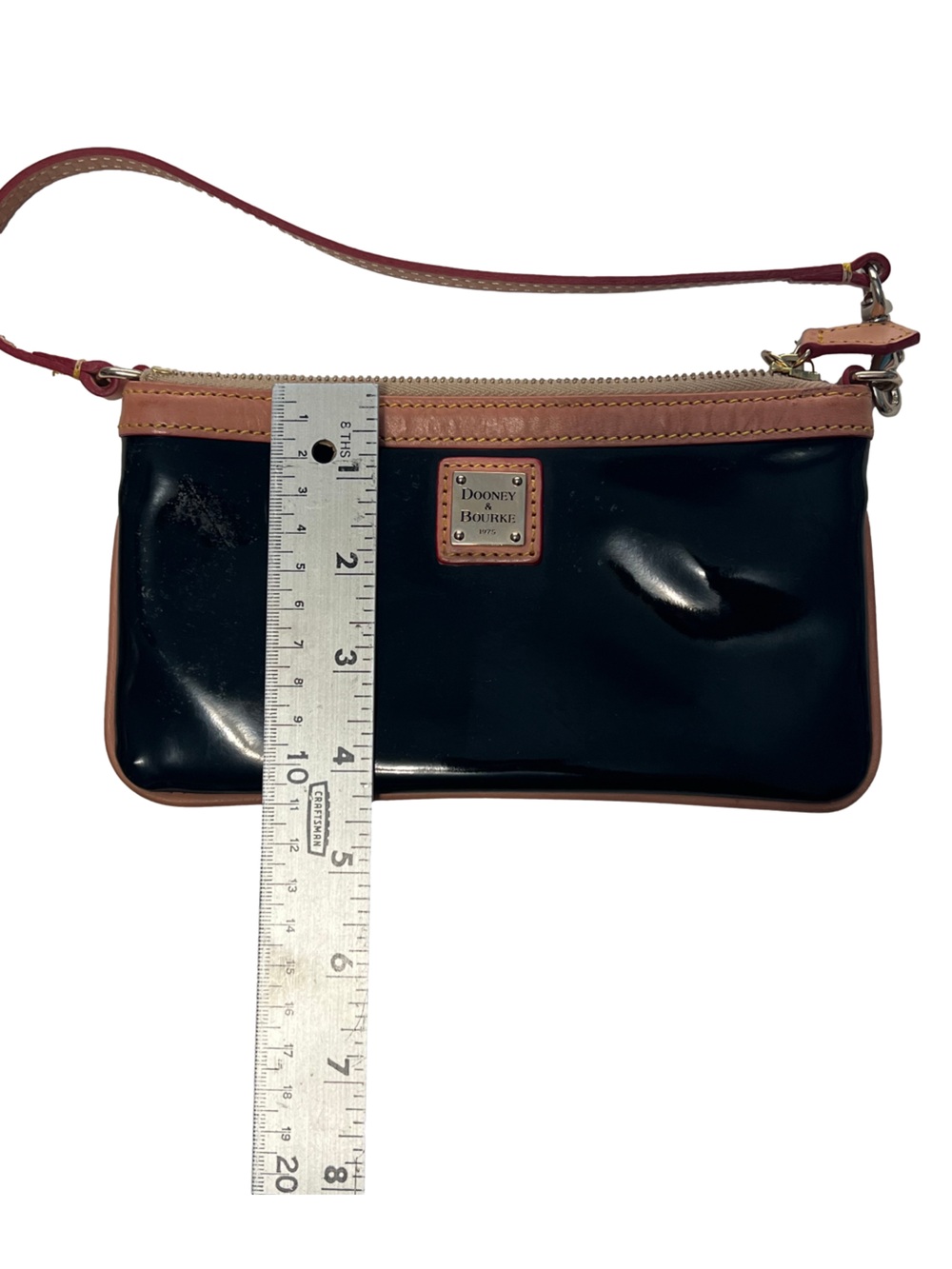 Vintage Dooney & Bourke Wristlet in black patent - Picture 3 of 5